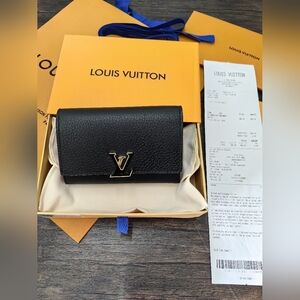 Louis Vuitton Capucines Compact Wallet